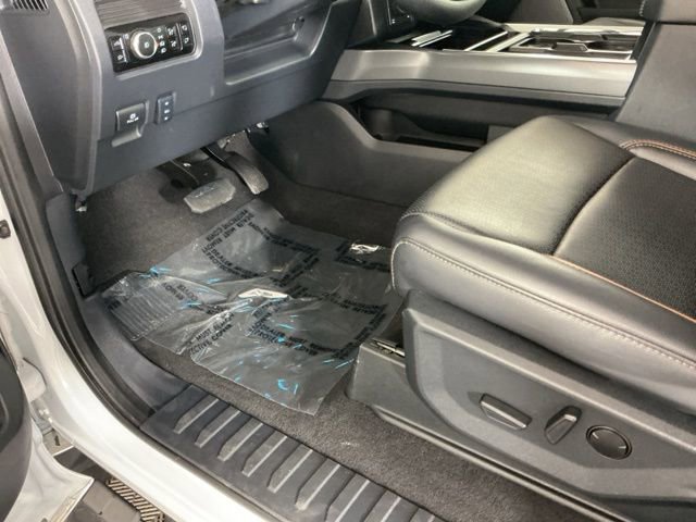 Certified 2025 Ford F350 Lariat w/ Black Appearance Package image 18