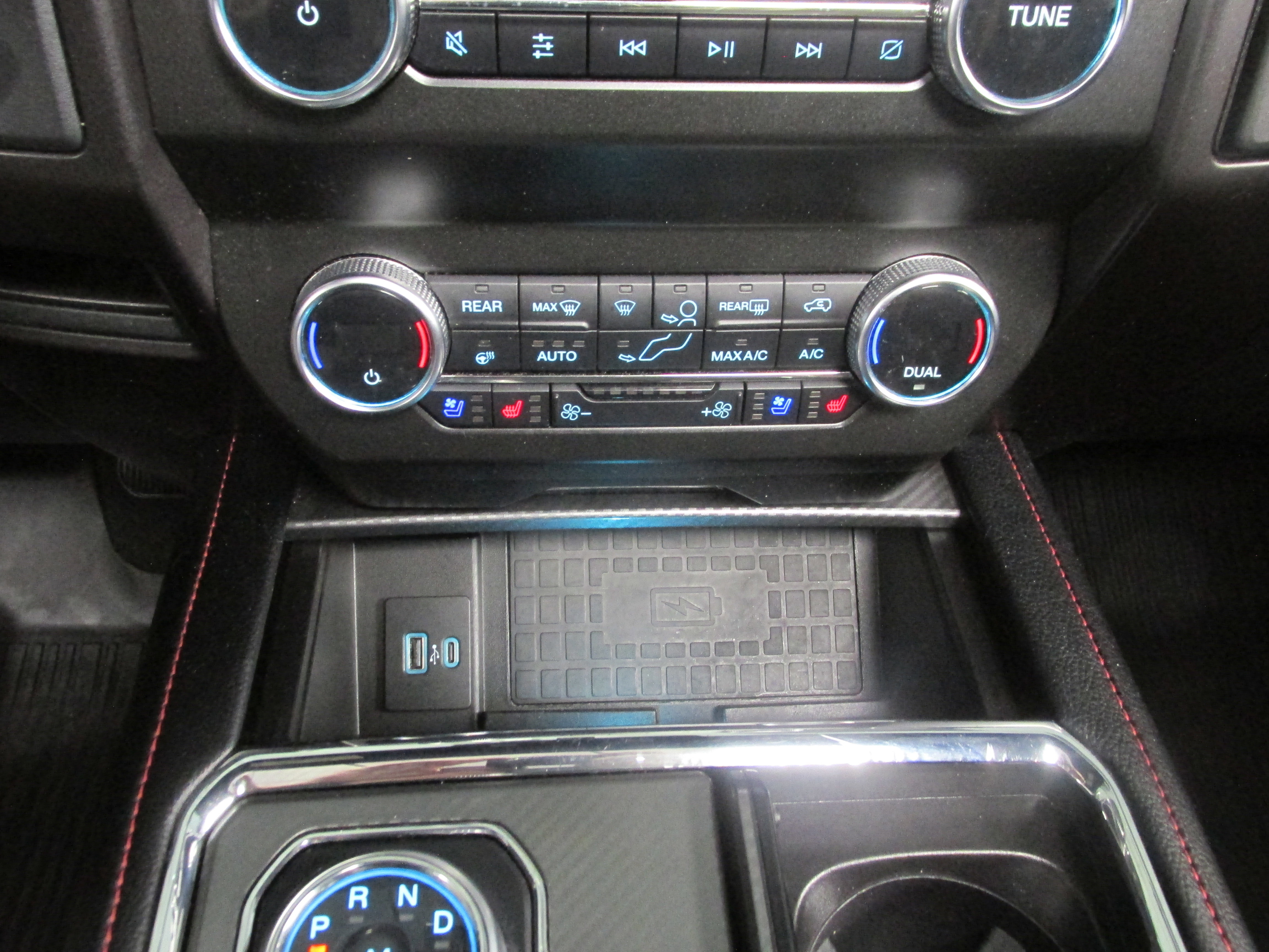 Certified 2020 Ford Expedition Limited w/ Equipment Group 303A image 43