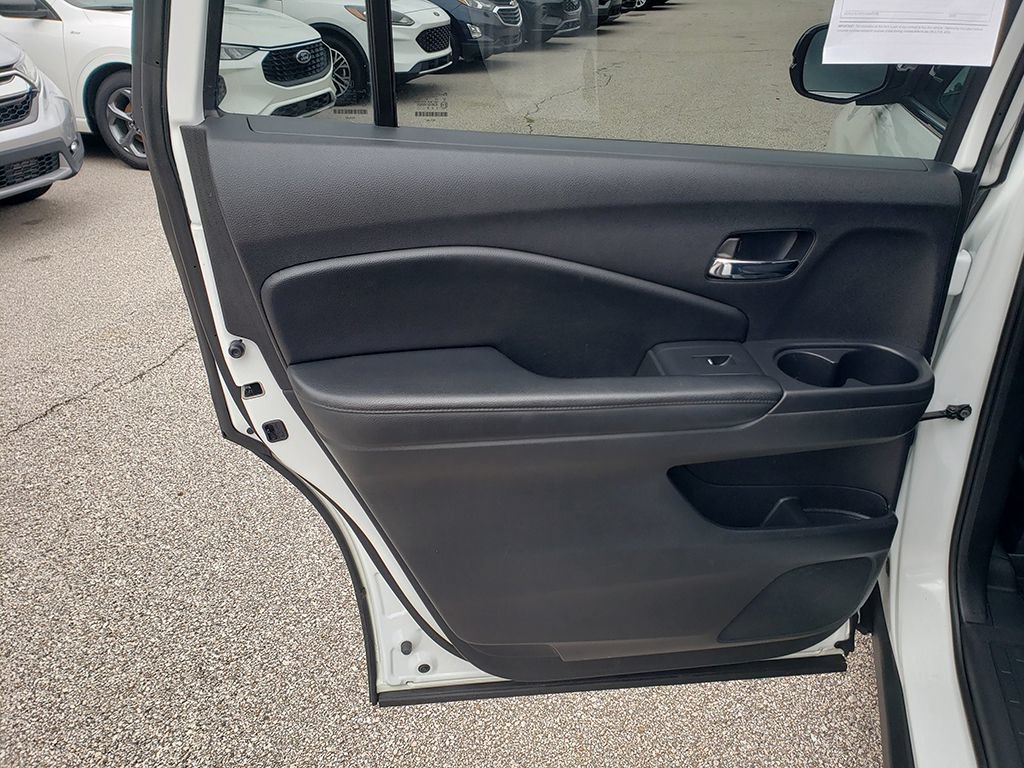 Used 2020 Honda Pilot LX image 12