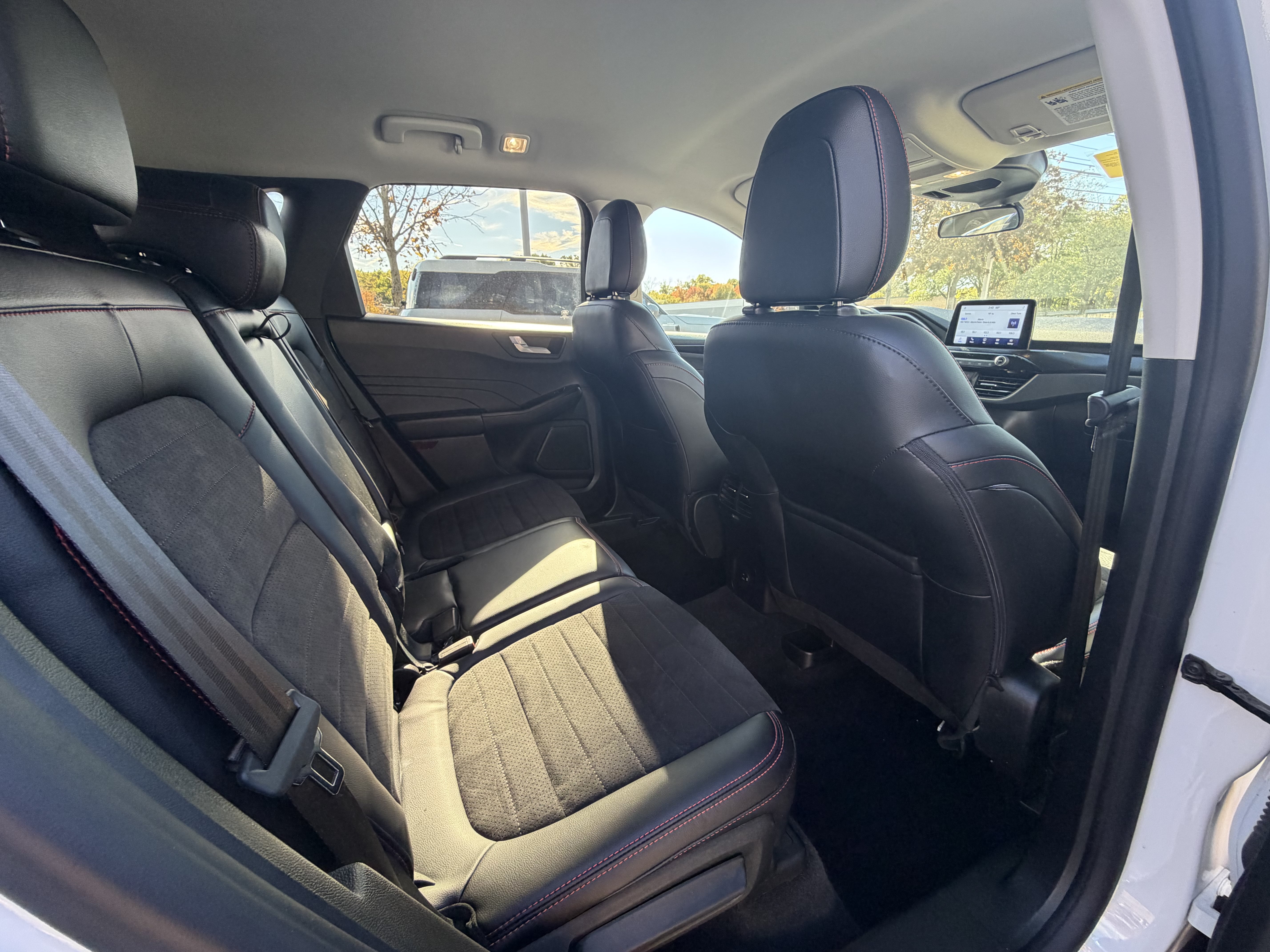 Certified 2022 Ford Escape SEL AWD/4WD image 10