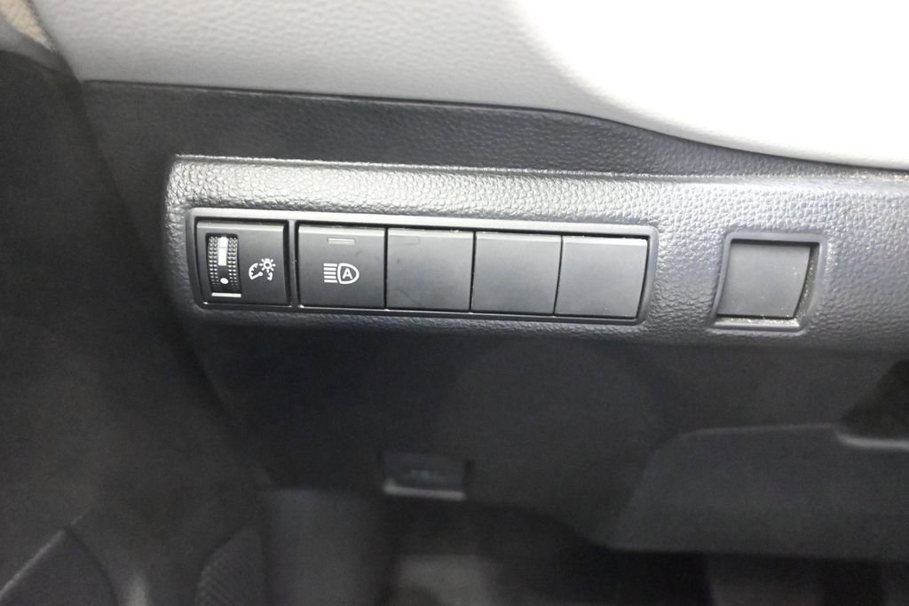 Used 2022 Toyota Corolla LE FWD image 18