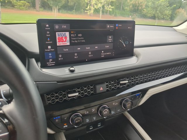 Used 2023 Honda Accord Touring image 18
