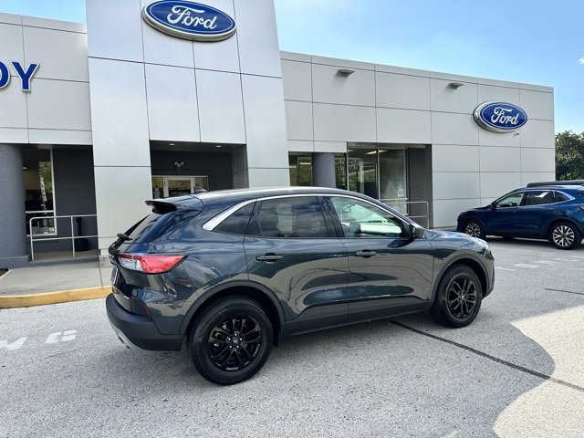 Certified 2022 Ford Escape SE w/ Cold Weather Package image 10