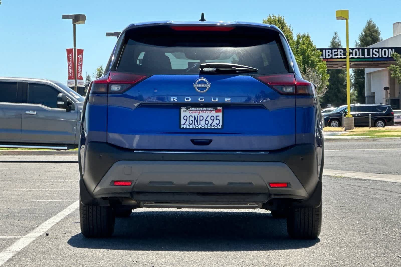 Used 2023 Nissan Rogue S FWD image 7