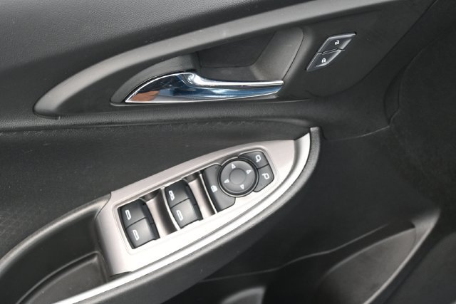 Used 2025 Chevrolet Malibu LT FWD image 12