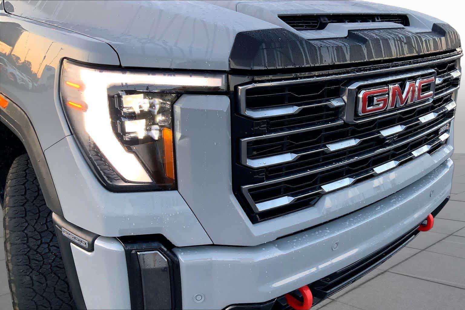 Used 2024 GMC Sierra 2500 AT4 w/ AT4 Premium Plus Package AWD/4WD image 29