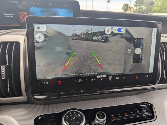 Certified 2025 Ford Expedition Active image 23