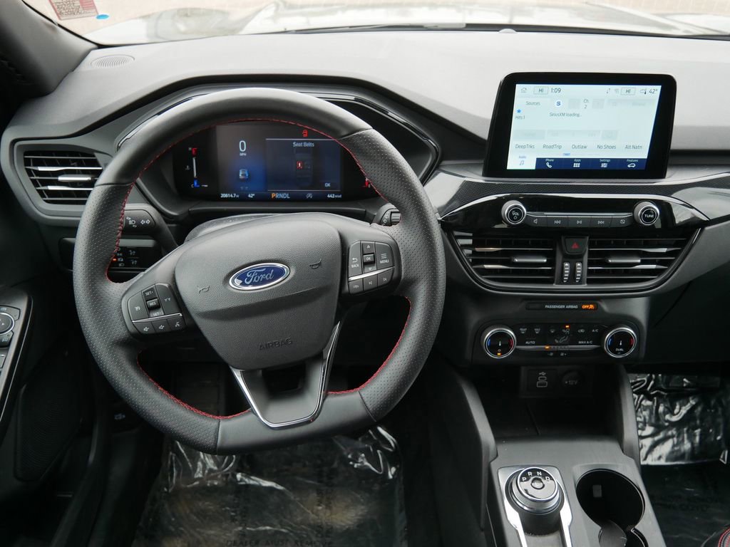Certified 2025 Ford Escape ST-Line AWD/4WD image 16