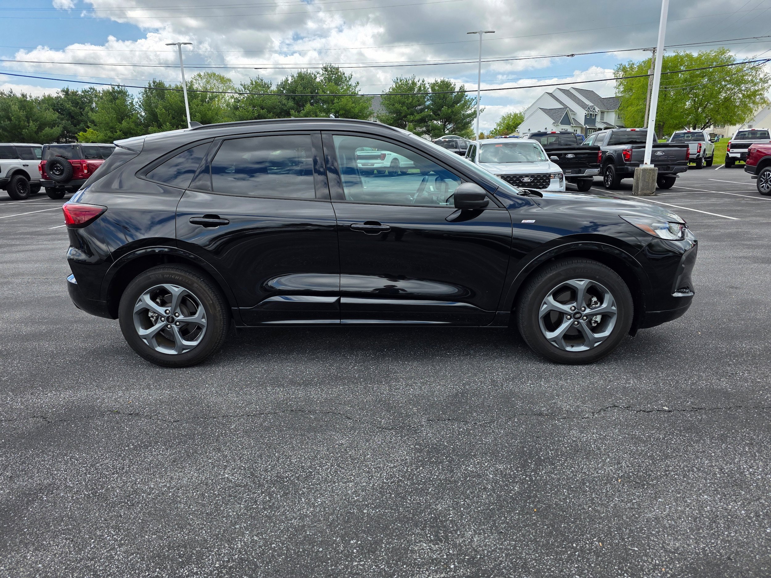 Certified 2023 Ford Escape ST-Line w/ Tech Pack #1 AWD/4WD image 4