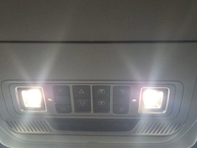 Certified 2023 Ford Explorer XLT w/ Equipment Group 202A image 33