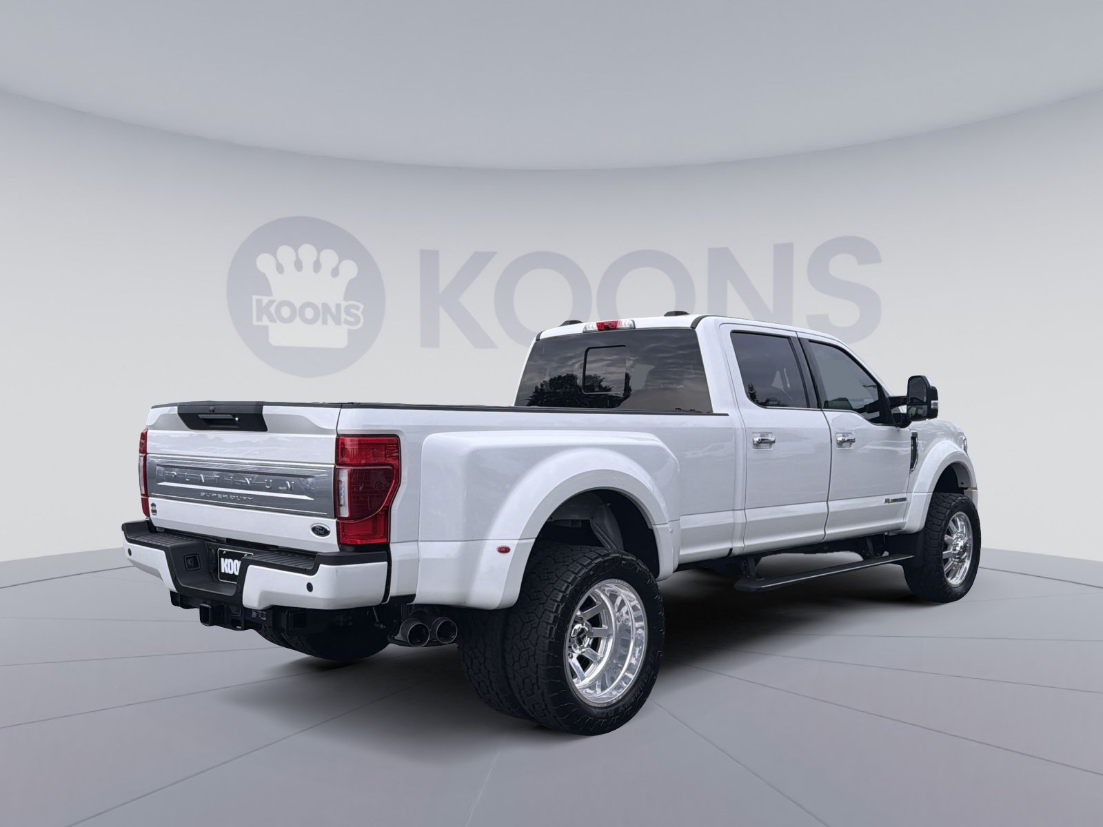 Certified 2022 Ford F450 Platinum w/ FX4 Off-Road Package AWD/4WD image 7