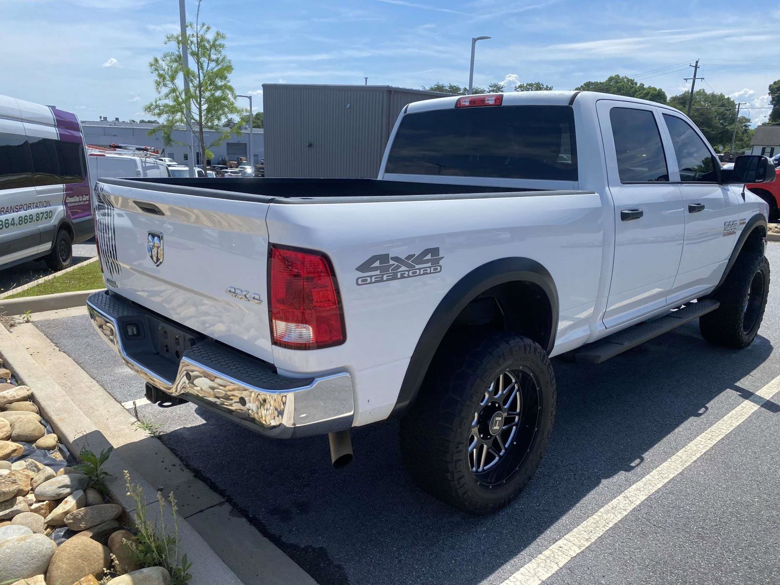 Used 2018 RAM 2500 Tradesman w/ Chrome Appearance Group AWD/4WD image 7