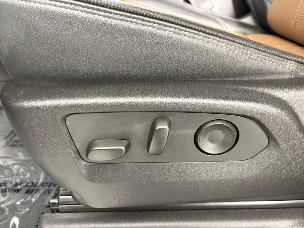 Used 2024 Chevrolet Silverado 3500 High Country image 14