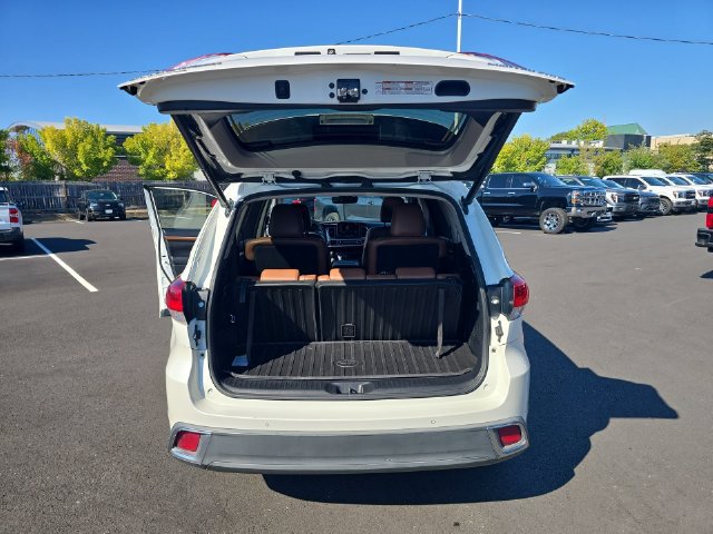 Used 2017 Toyota Highlander Limited AWD/4WD image 23