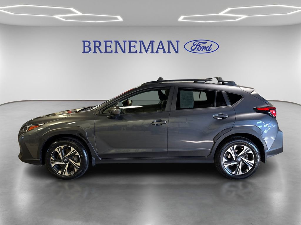 Used 2024 Subaru Crosstrek 2.0i Premium AWD/4WD image 2