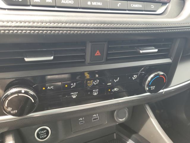 Used 2023 Nissan Rogue S FWD image 24