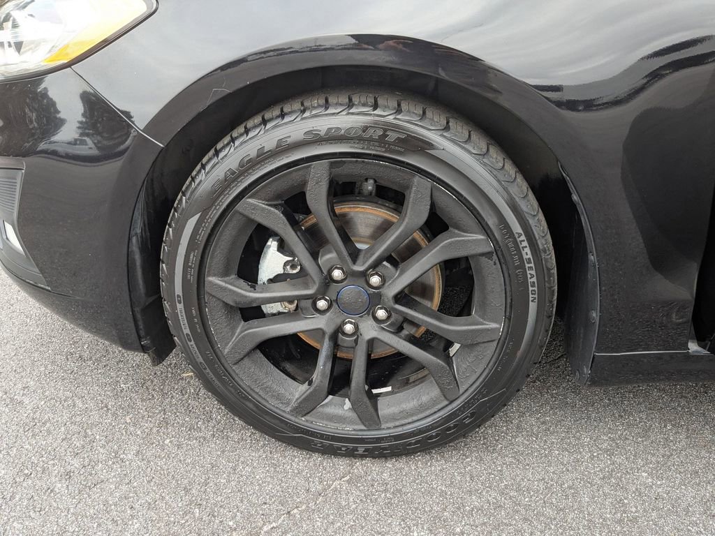 Certified 2019 Ford Fusion SE w/ Equipment Group 151A image 28