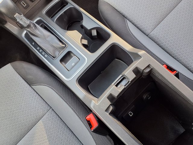 Certified 2017 Ford Escape SE w/ Equipment Group 201A FWD image 12