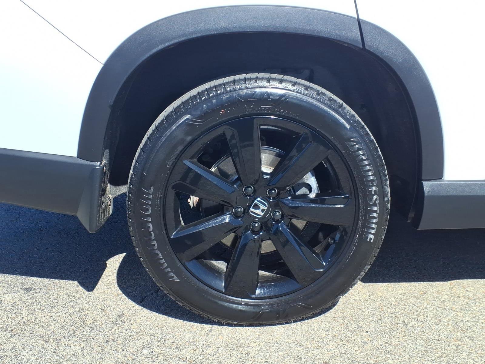 Used 2025 Honda Pilot Black Edition image 7