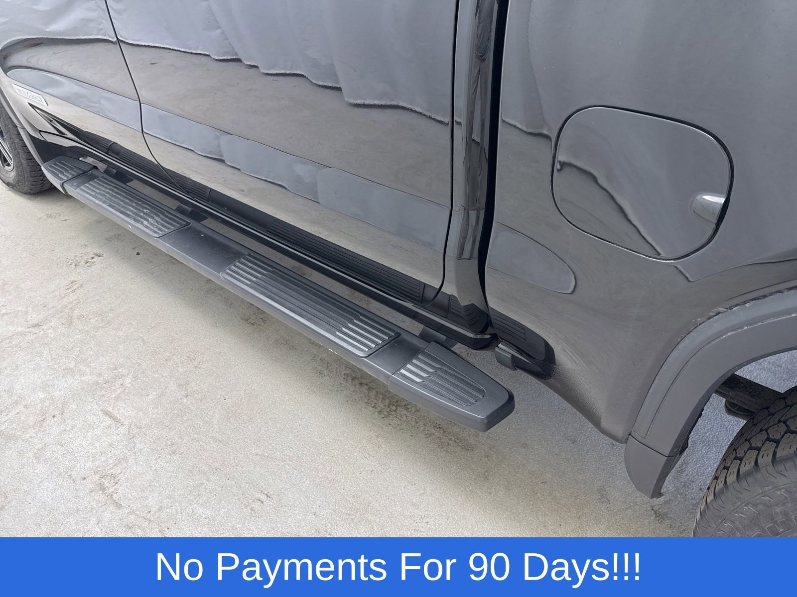 Used 2020 GMC Sierra 1500 Elevation w/ Elevation Value Package AWD/4WD image 9