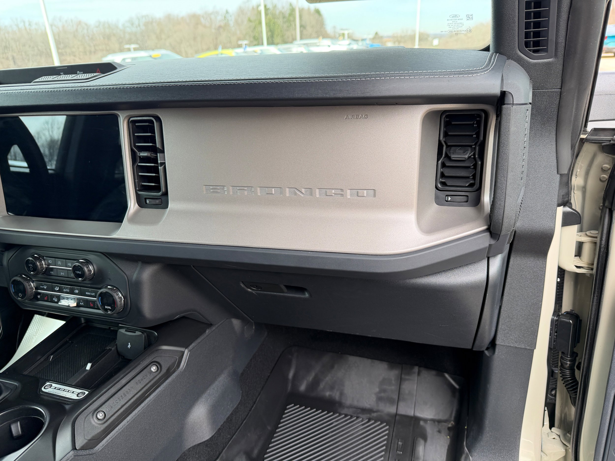 Certified 2025 Ford Bronco Outer Banks AWD/4WD image 21