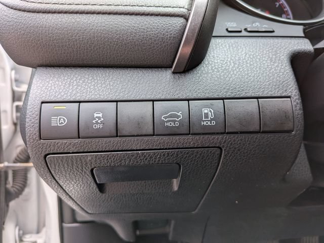 Used 2021 Toyota Camry LE FWD image 14