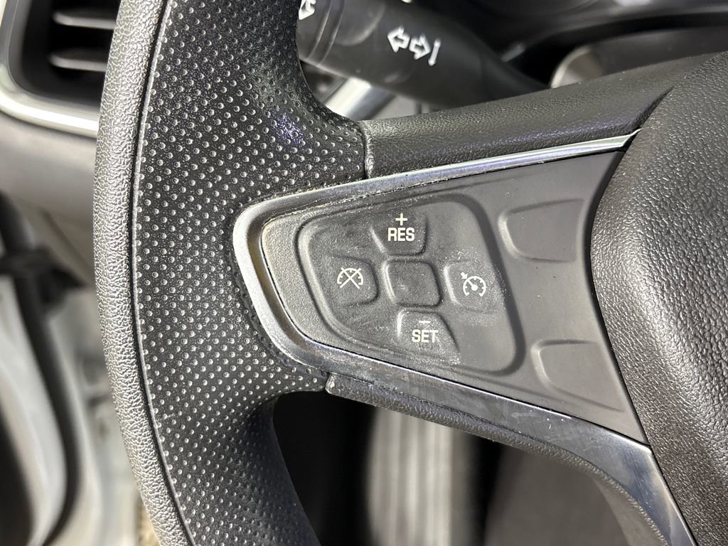 Used 2019 Chevrolet Equinox LT FWD image 18