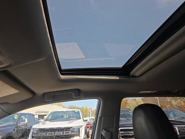 Used 2019 Toyota Highlander SE AWD/4WD image 30