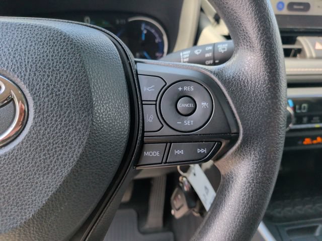 Used 2025 Toyota RAV4 LE AWD/4WD image 18