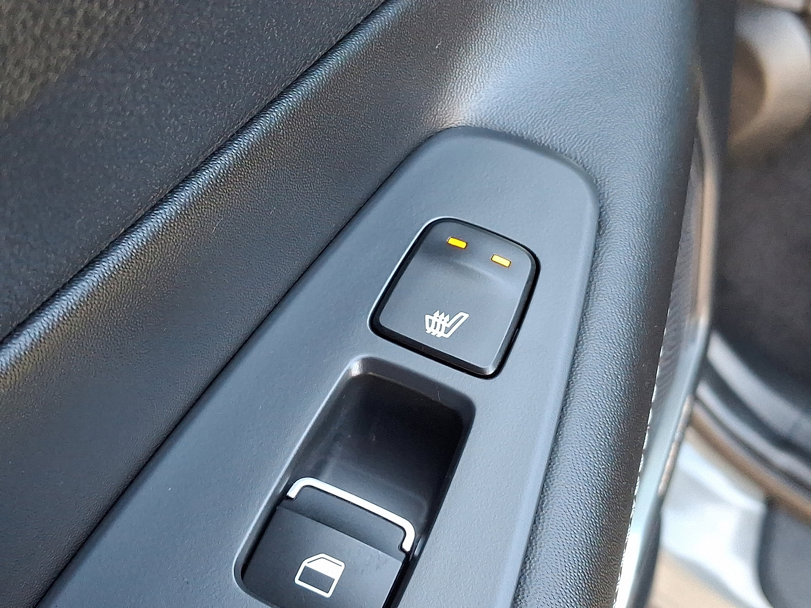 Used 2023 Hyundai Santa Fe Limited image 32