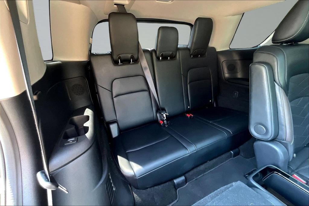 Used 2023 Nissan Pathfinder Platinum AWD/4WD image 29