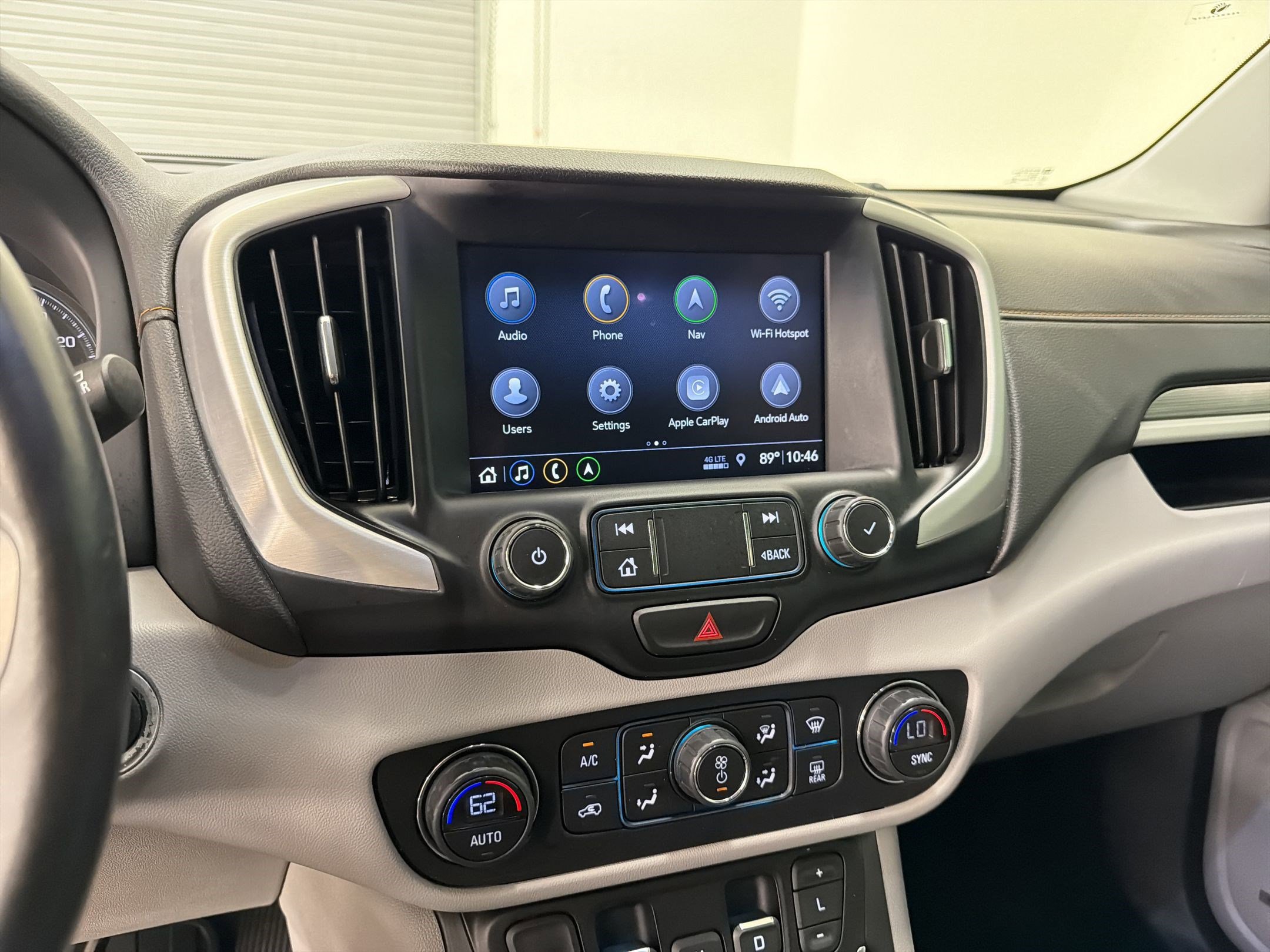 Used 2020 GMC Terrain SLT w/ Preferred Package FWD image 23