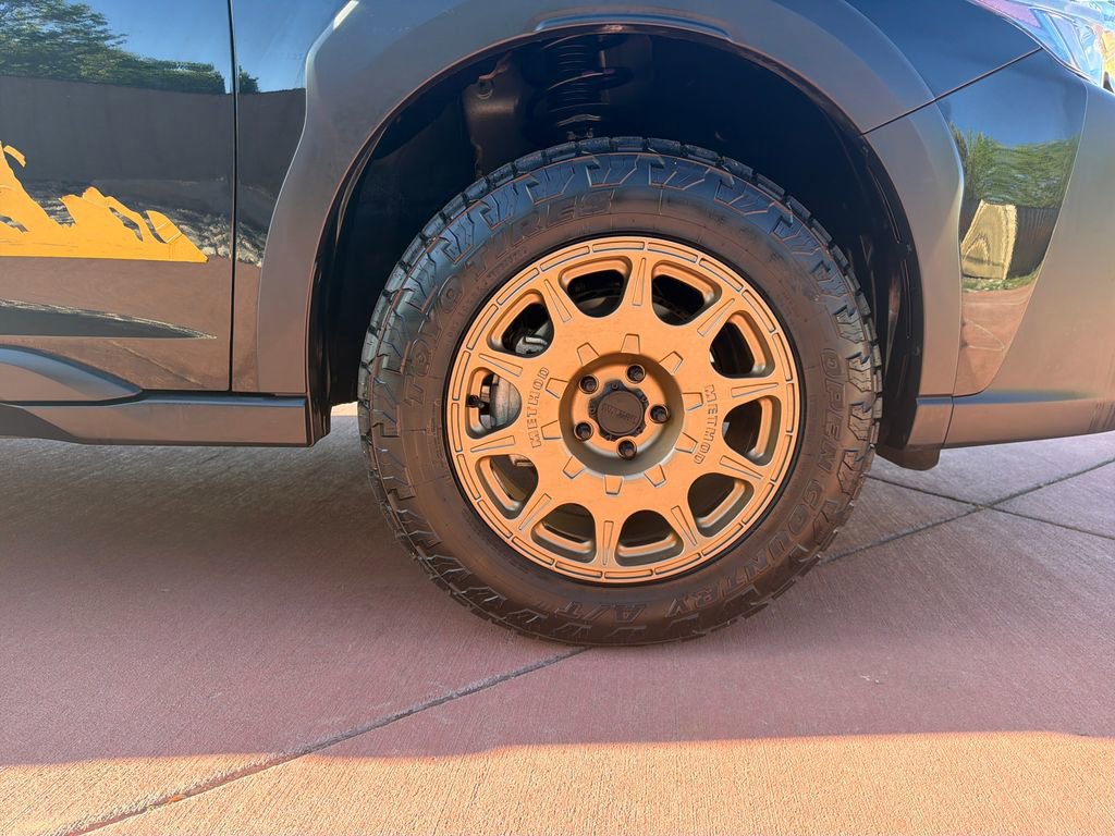 Used 2025 Subaru Outback Premium w/ Popular Package #1A AWD/4WD image 33