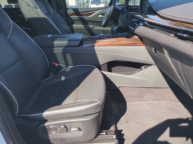 Used 2023 Cadillac Escalade Premium Luxury AWD/4WD image 35