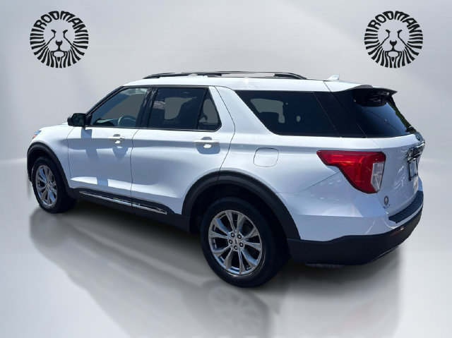 Certified 2020 Ford Explorer XLT w/ Equipment Group 202A AWD/4WD image 9
