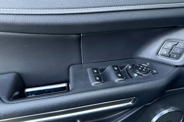 Certified 2022 Ford Expedition Max XLT image 10