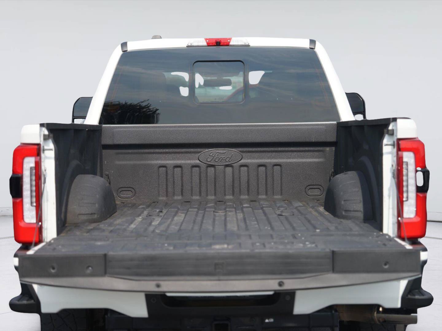 Certified 2024 Ford F350 Platinum AWD/4WD image 31