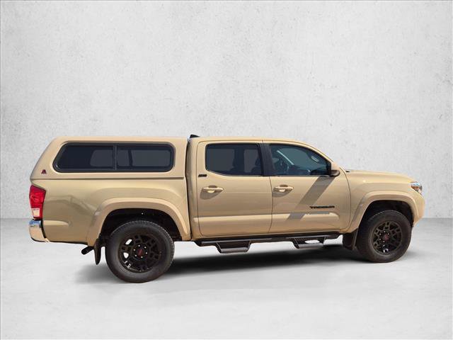 Used 2017 Toyota Tacoma SR5 w/ Tow Package AWD/4WD image 4