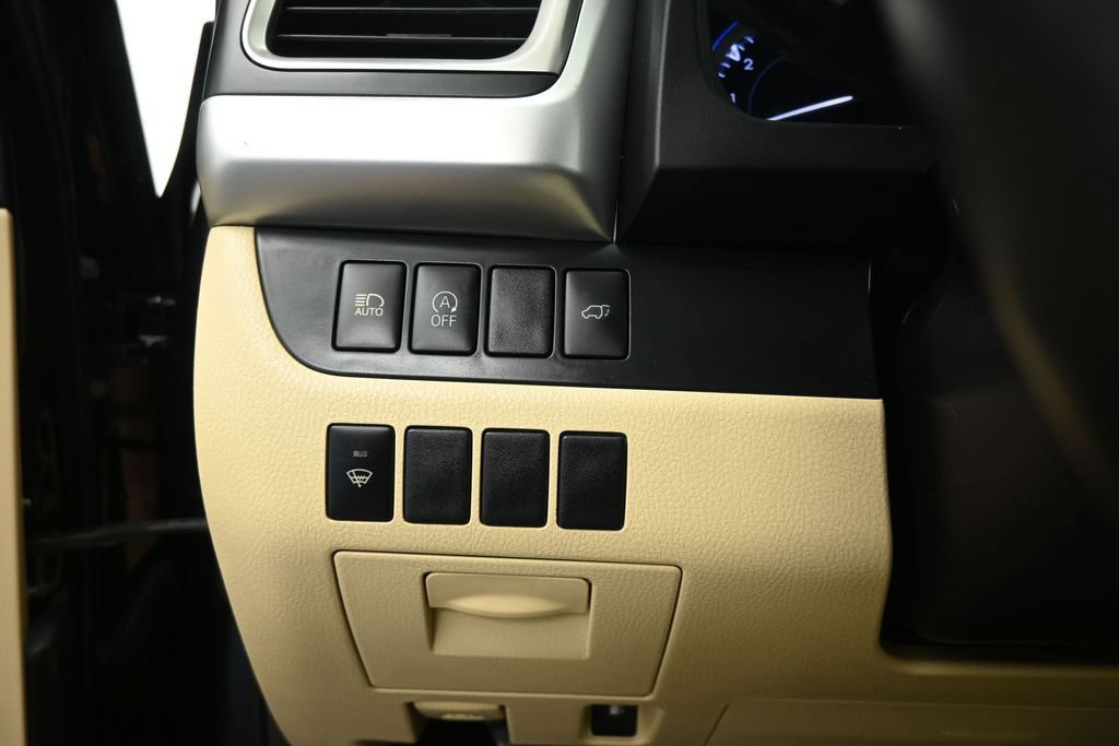Used 2018 Toyota Highlander XLE AWD/4WD image 9