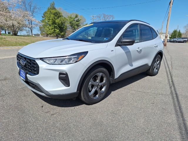 Certified 2025 Ford Escape ST-Line w/ Equipment Group 301A image 7