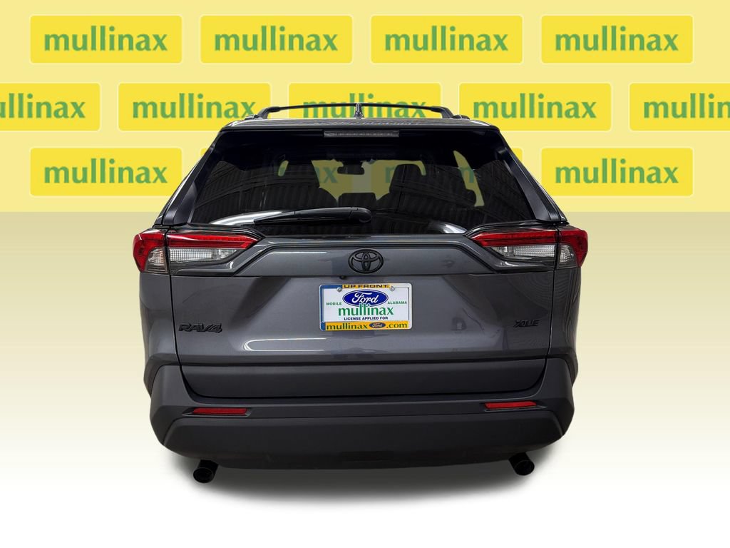 Used 2025 Toyota RAV4 XLE Premium FWD image 7