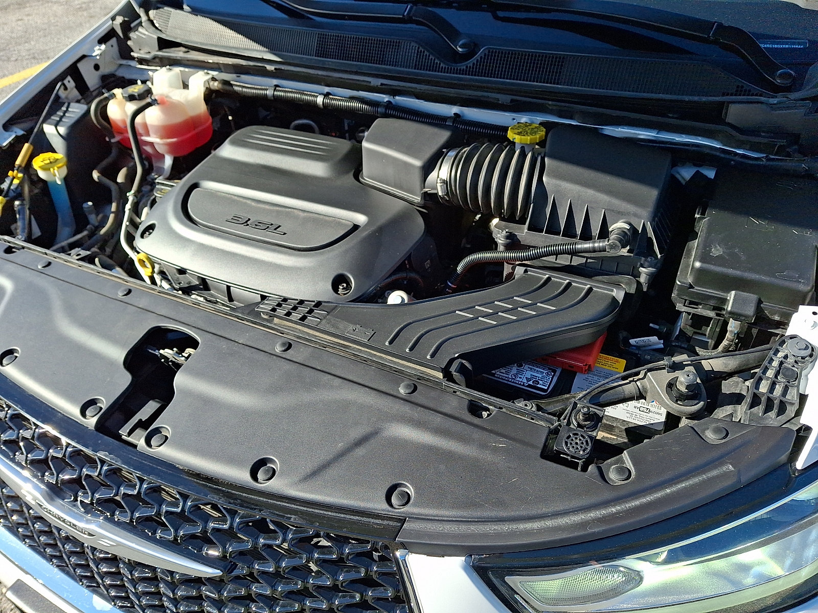 Used 2024 Chrysler Pacifica Touring-L FWD image 31