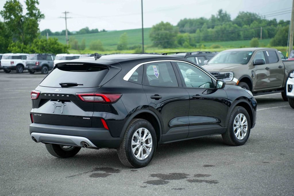 Certified 2023 Ford Escape Active AWD/4WD image 5