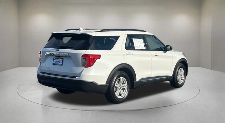 Certified 2023 Ford Explorer XLT RWD image 5