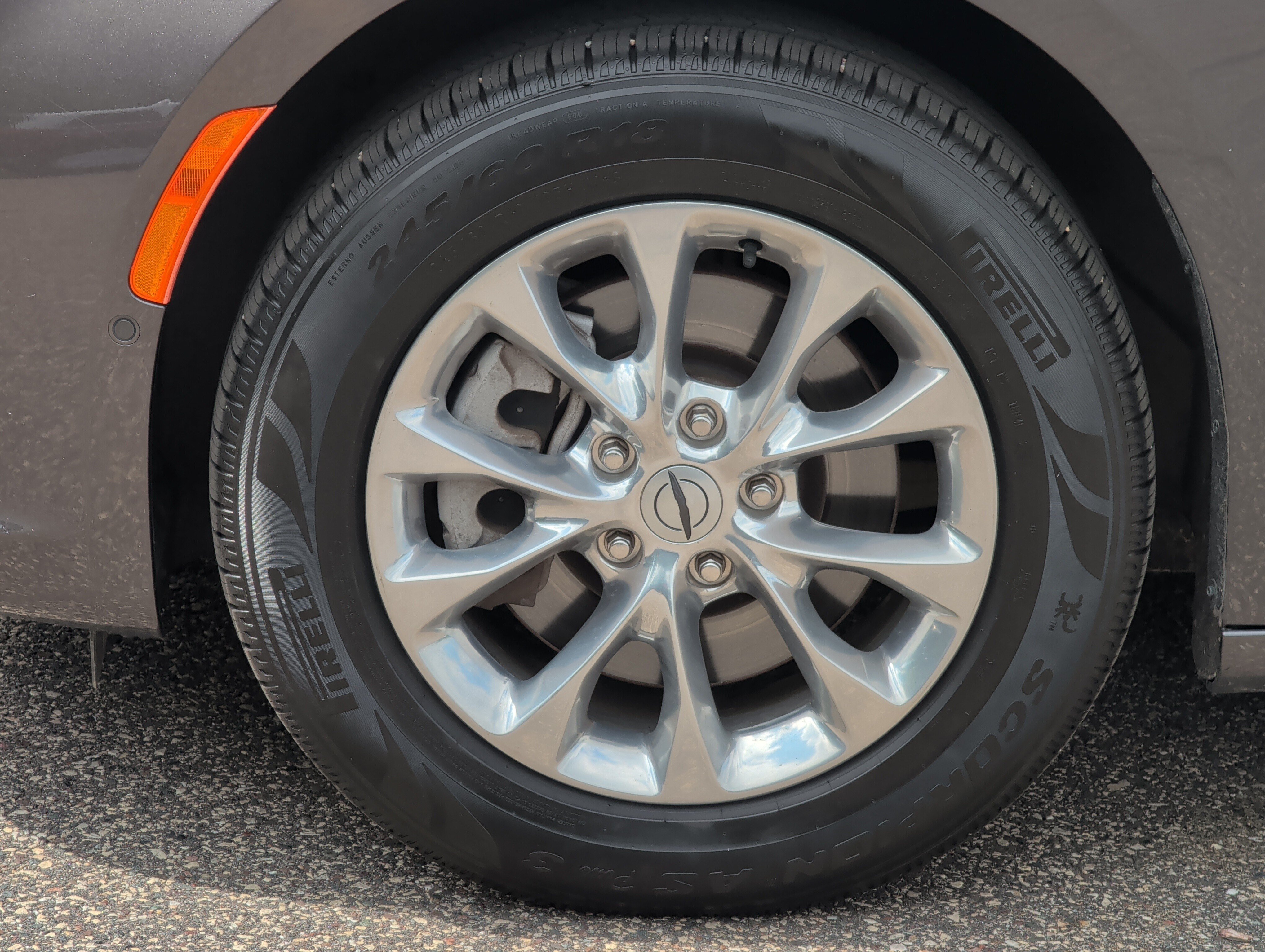 Used 2022 Chrysler Pacifica Touring-L w/ Uconnect Theater Family Group AWD/4WD image 16