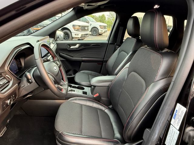 Certified 2024 Ford Escape ST-Line w/ Tech Pack #1 AWD/4WD image 7