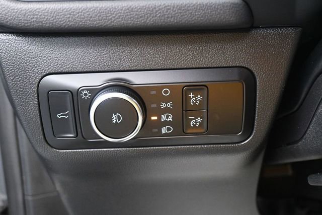Certified 2025 Ford Escape ST-Line Select AWD/4WD image 8