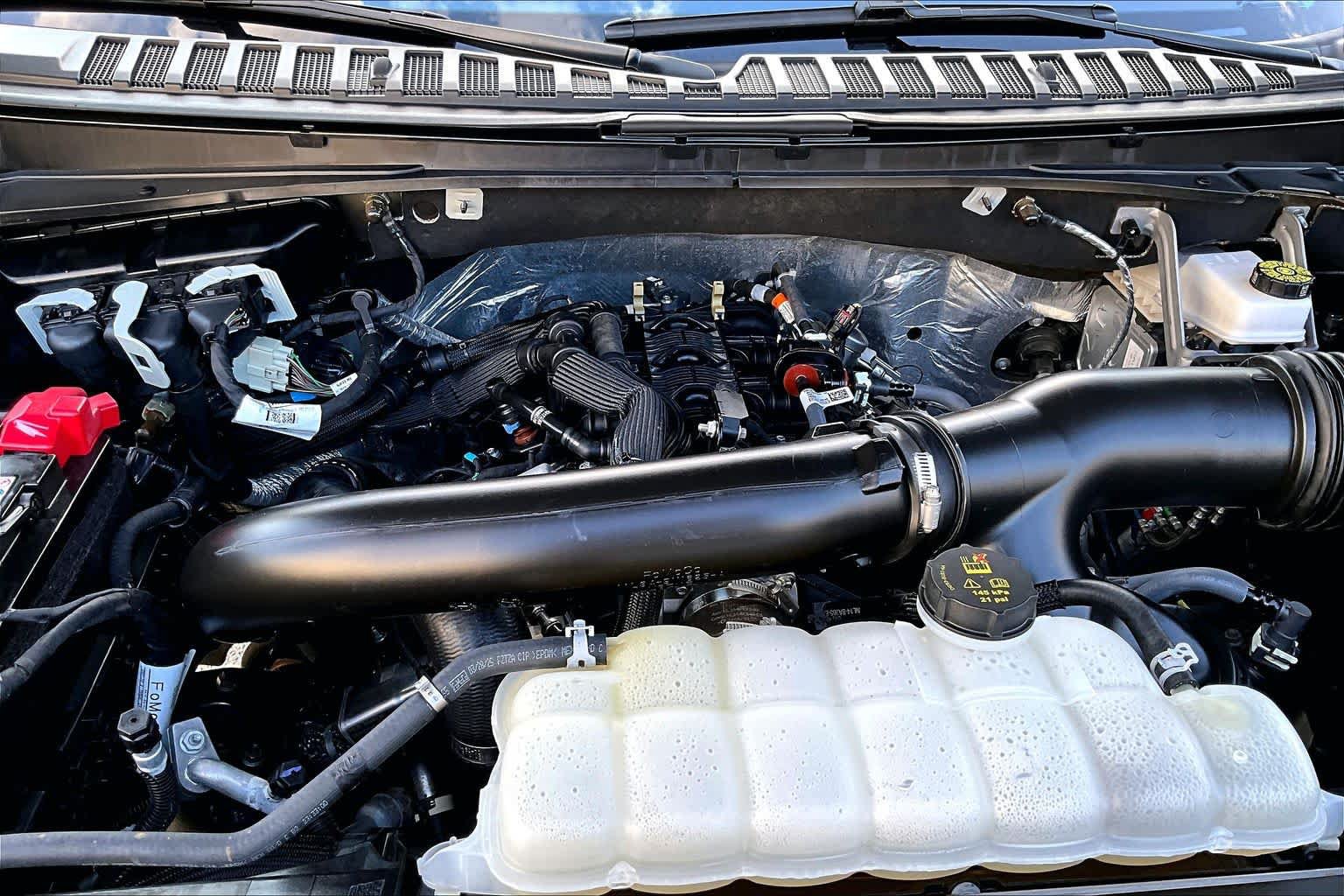 Certified 2025 Ford Expedition Tremor AWD/4WD image 33