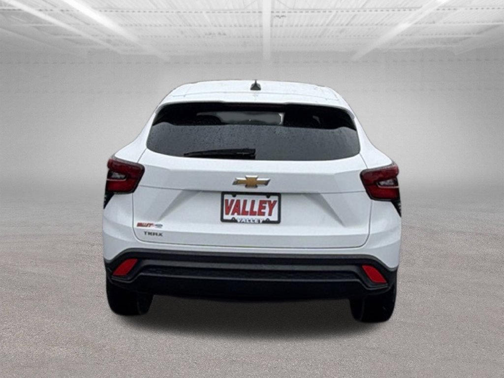 Used 2024 Chevrolet Trax LS FWD image 11