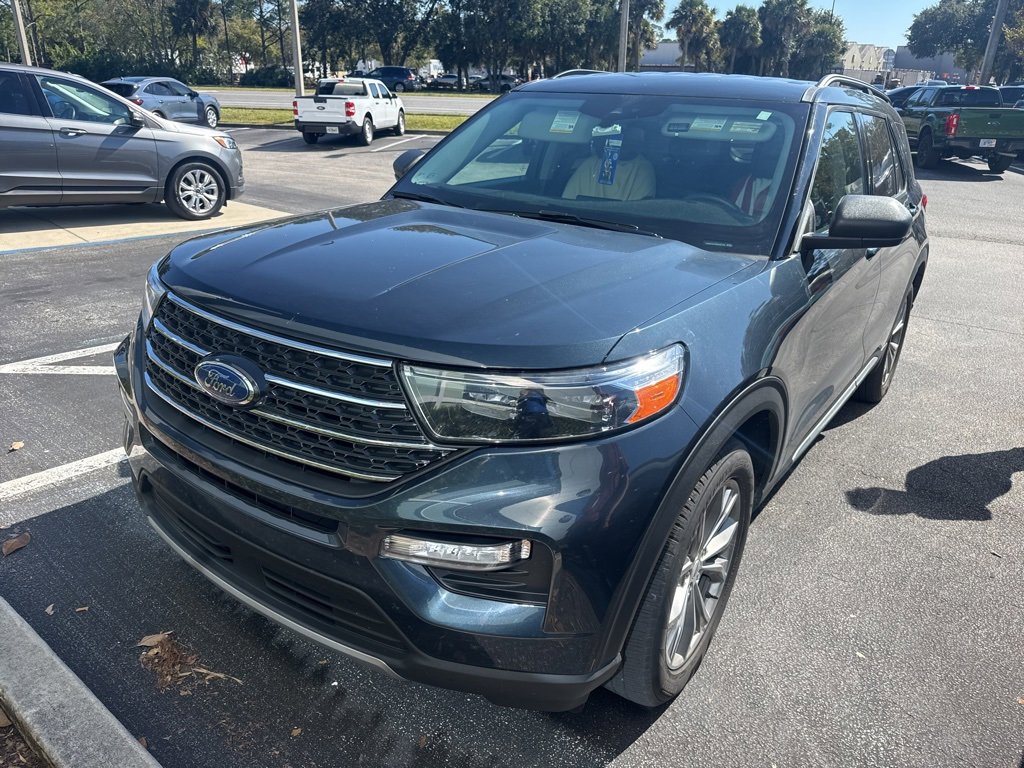 Certified 2022 Ford Explorer XLT w/ Equipment Group 202A image 2